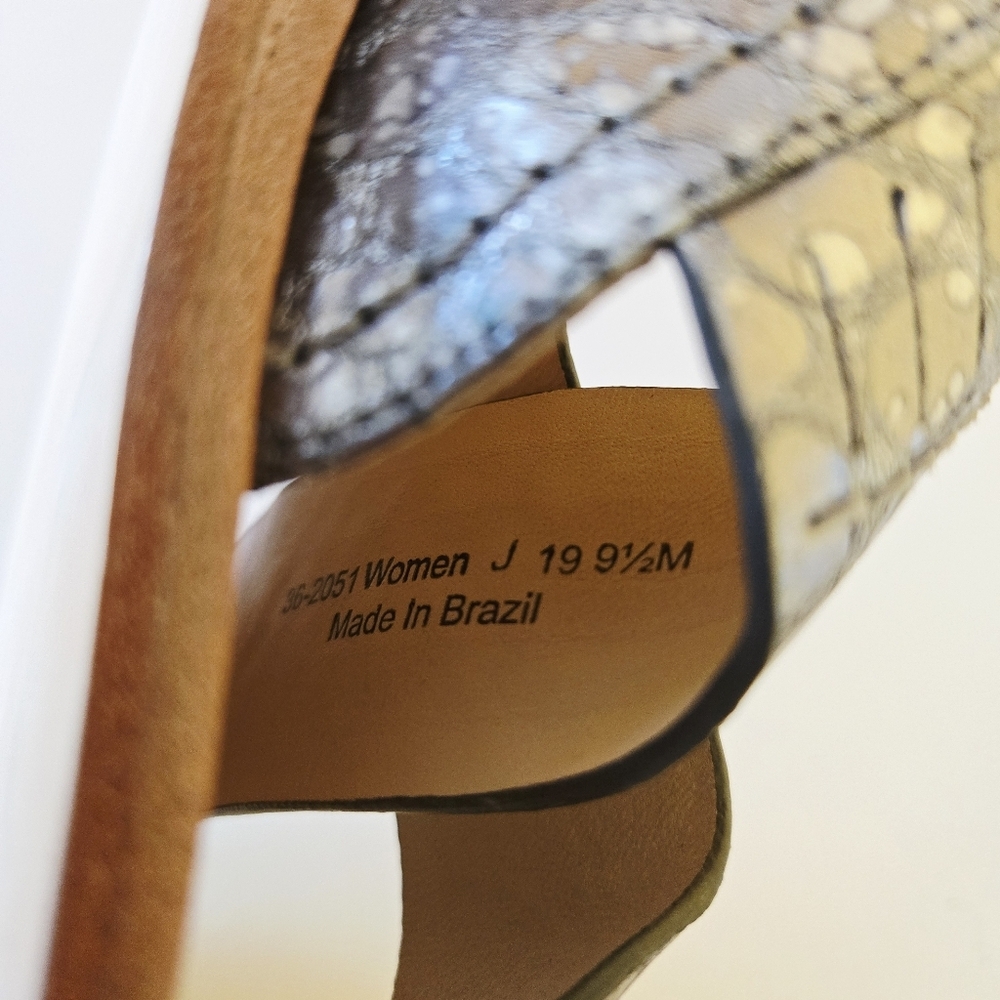 TRASK Huaraches Crossover Slide Metallic Silver Strappy Slip On Sandals Sz 9.5M - Picture 11 of 11